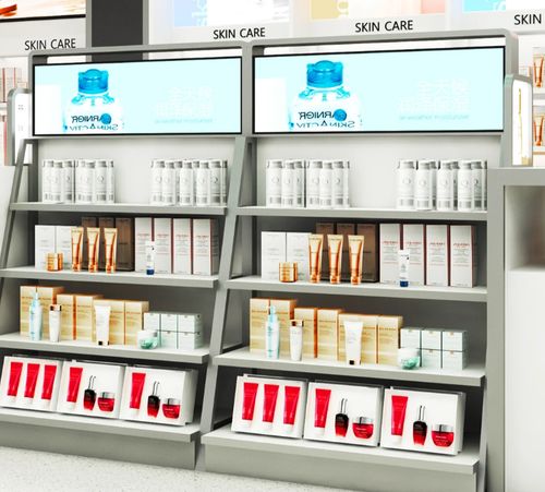 Nieuwste bedrijfsoplossingen over De digitale LCD-schermen op de schappen in de cosmeticawinkel